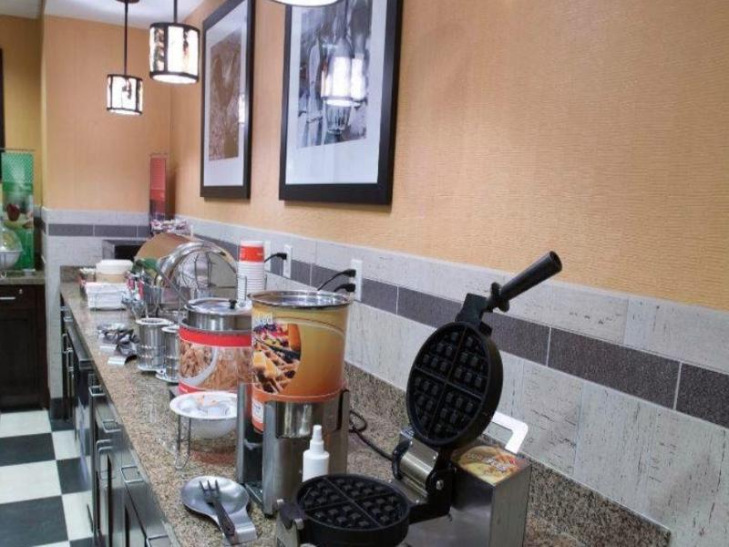 Hampton Inn & Suites Bismarck Northwest מראה חיצוני תמונה