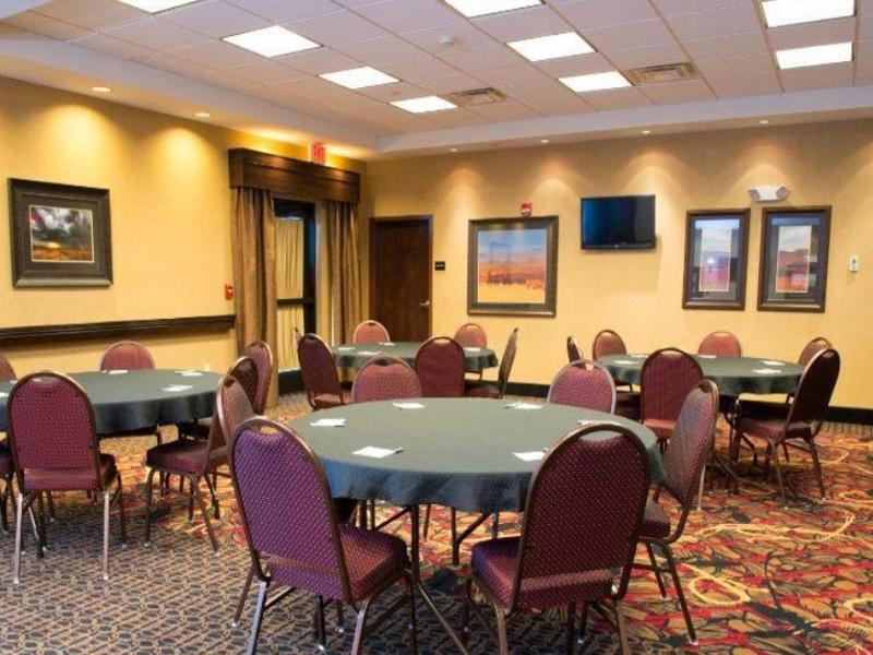 Hampton Inn & Suites Bismarck Northwest מראה חיצוני תמונה