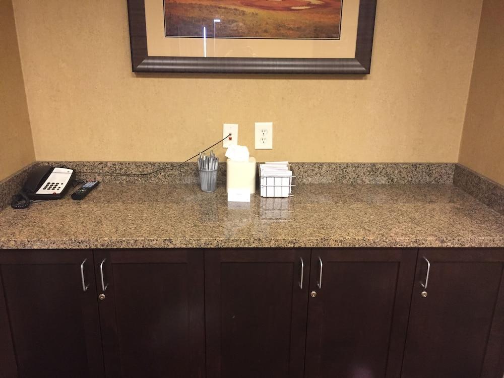 Hampton Inn & Suites Bismarck Northwest מראה חיצוני תמונה