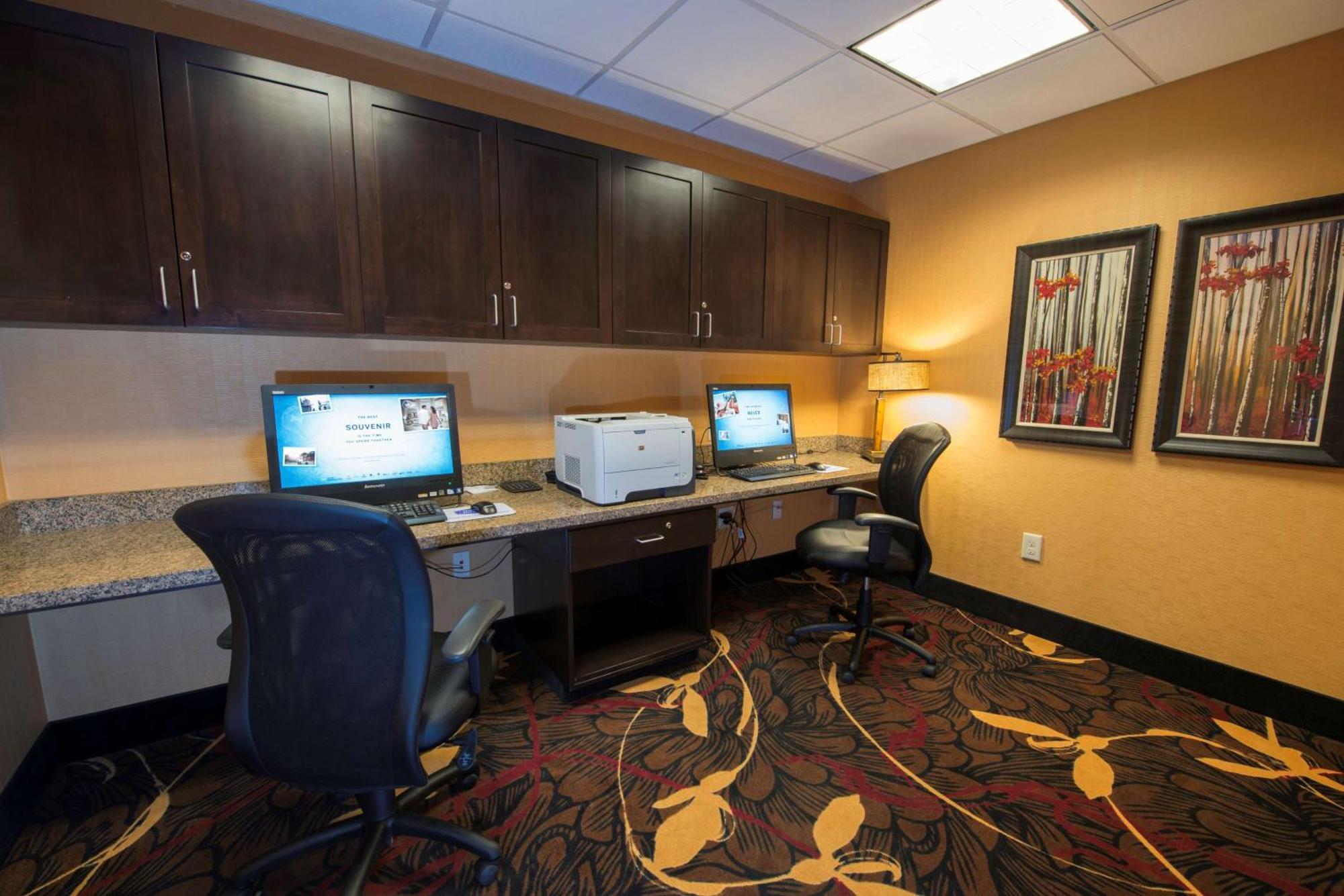 Hampton Inn & Suites Bismarck Northwest מראה חיצוני תמונה