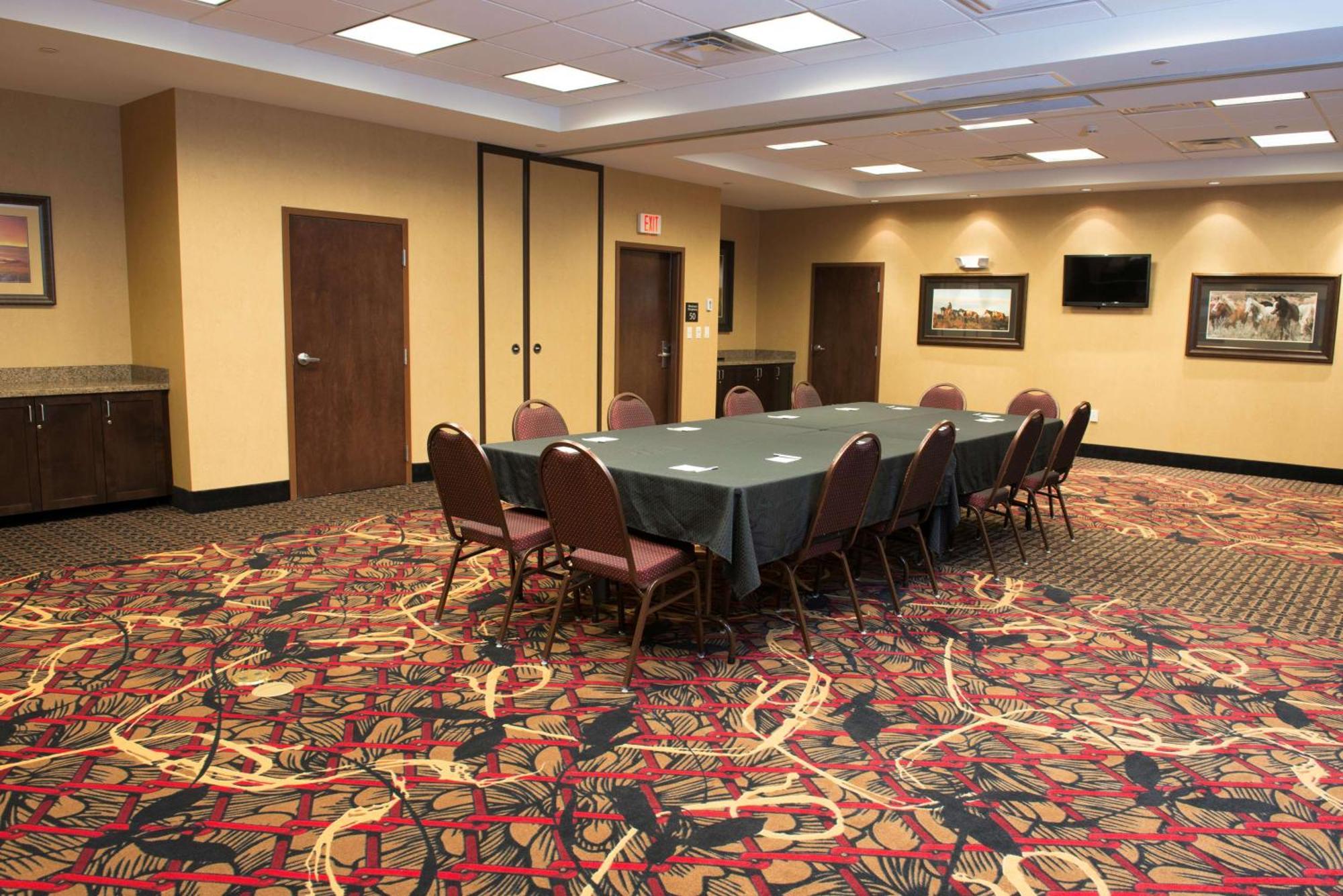 Hampton Inn & Suites Bismarck Northwest מראה חיצוני תמונה