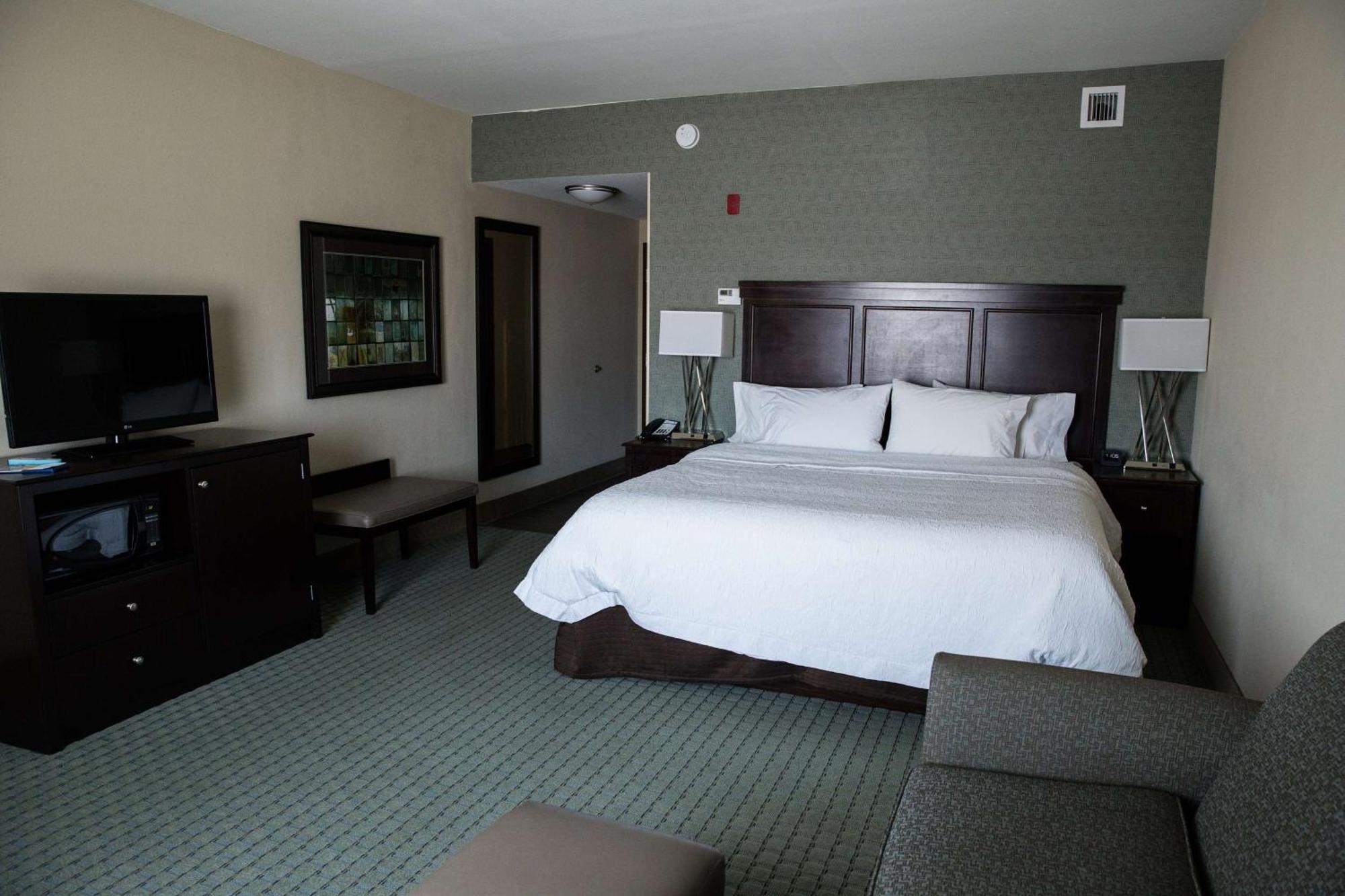 Hampton Inn & Suites Bismarck Northwest מראה חיצוני תמונה